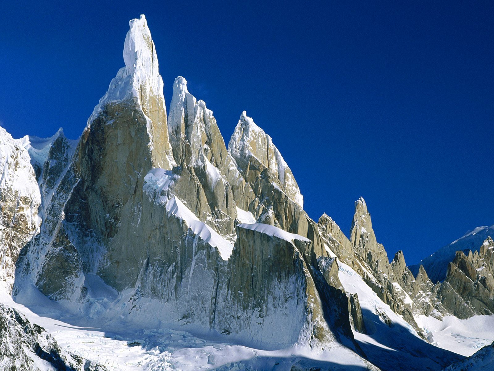 Cerro Torre, Los Glaciares National Park, Argentina HD Wallpaper