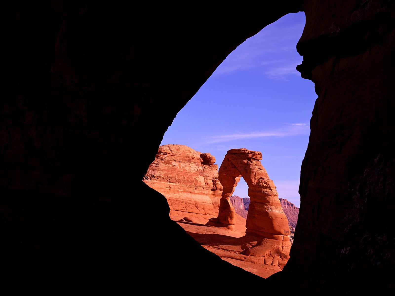 Delicate Arch Through Frame Arch, Utah HD Wallpaper