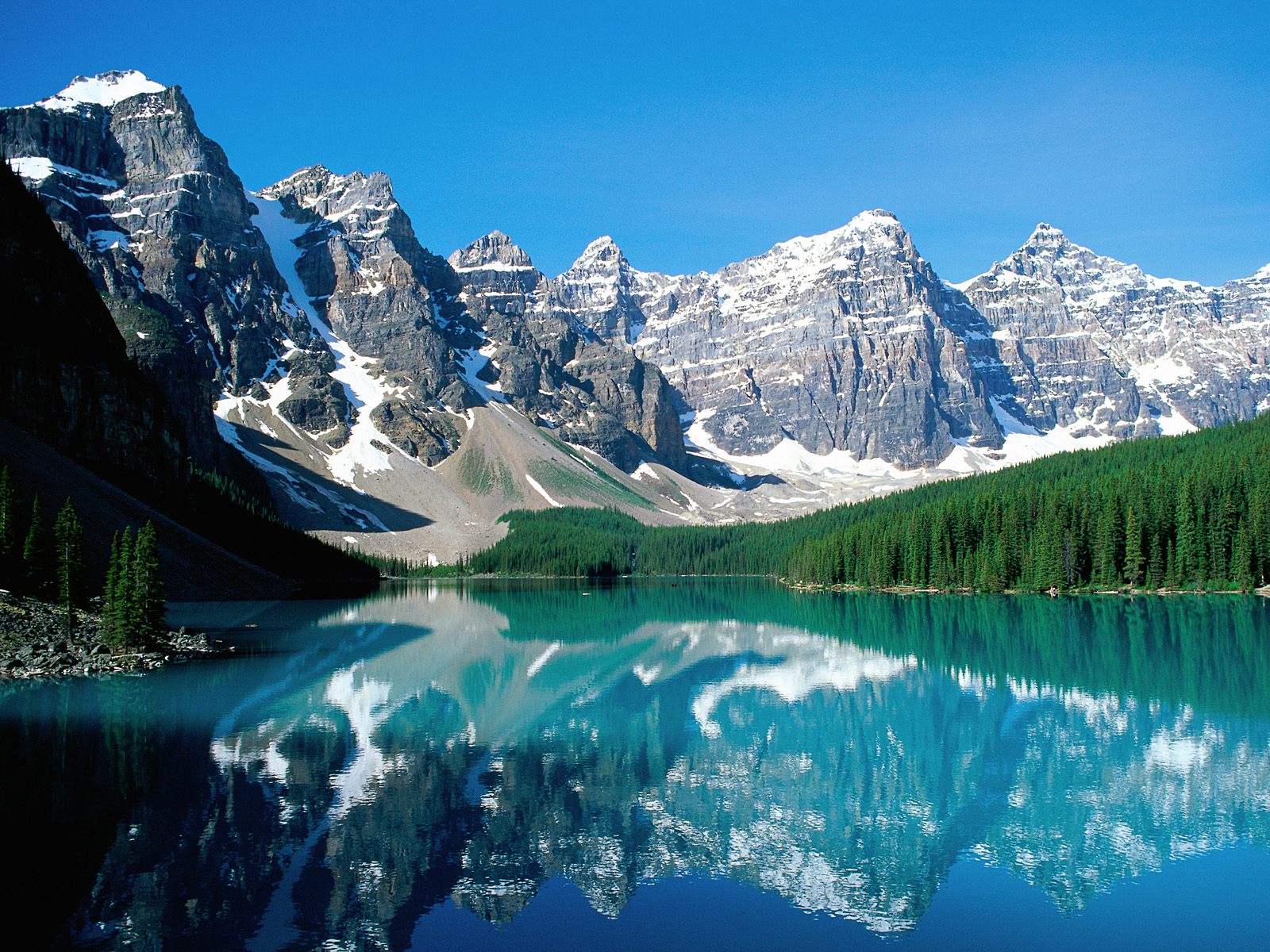 Moraine Lake and Valley of Ten Peaks, Banff National Park, Canada HD Wallpaper